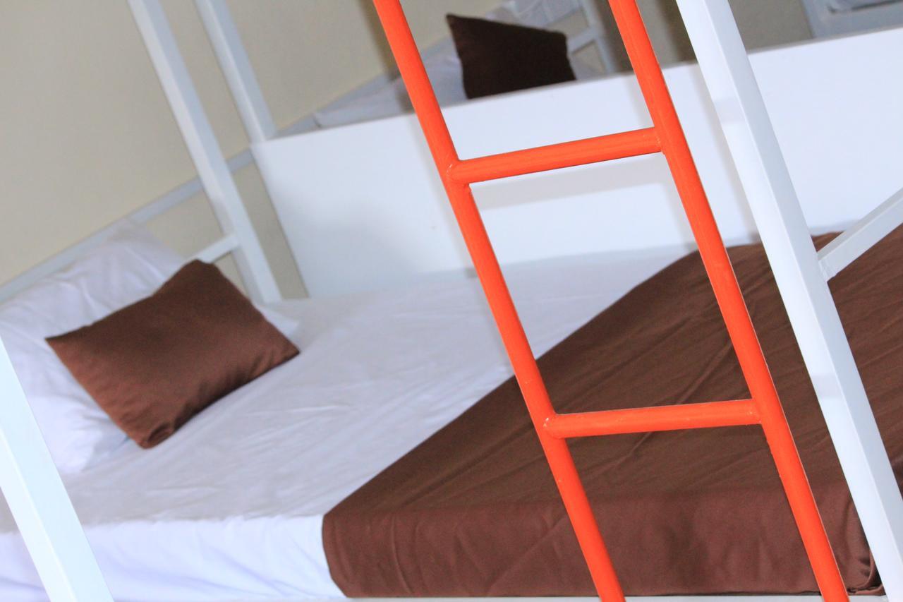 Beach Break Surf Hostel Велигама Экстерьер фото