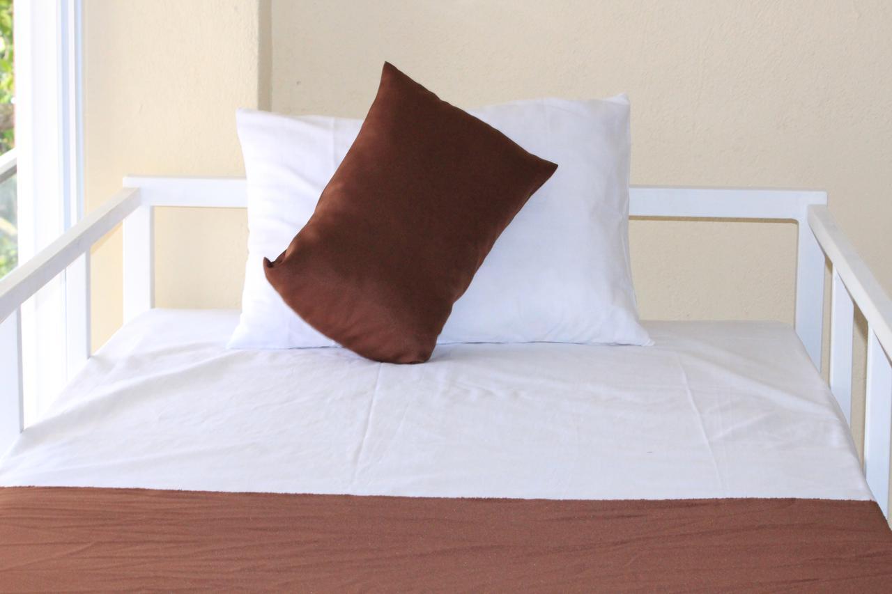 Beach Break Surf Hostel Велигама Экстерьер фото