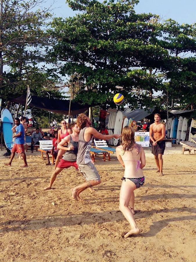 Beach Break Surf Hostel Велигама Экстерьер фото