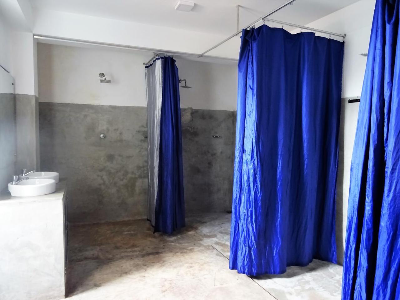 Beach Break Surf Hostel Велигама Экстерьер фото