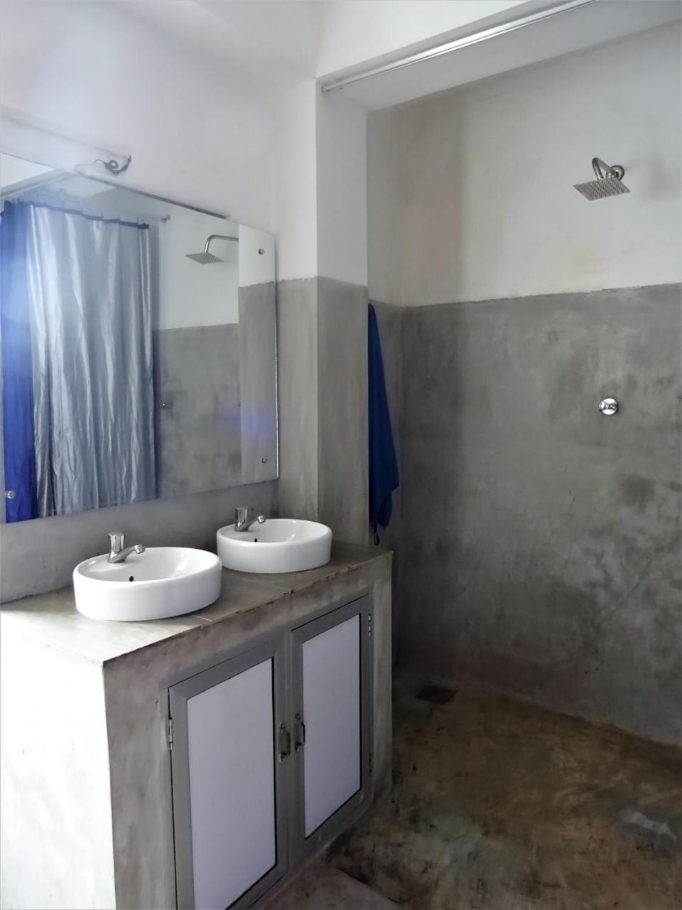 Beach Break Surf Hostel Велигама Экстерьер фото